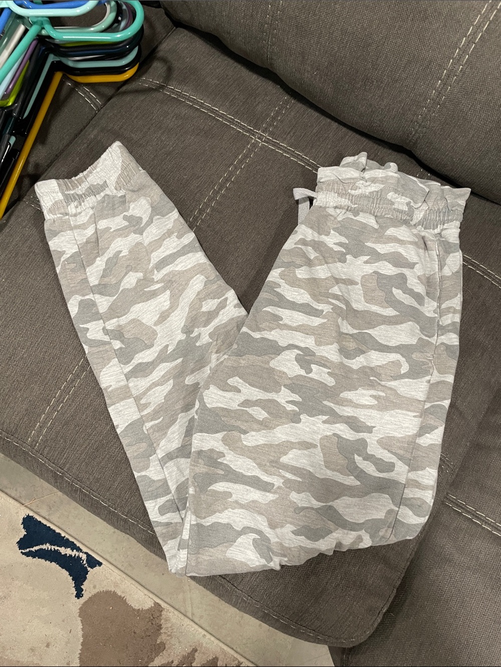 No Boundaries Gray & White Camo Jogger Pants